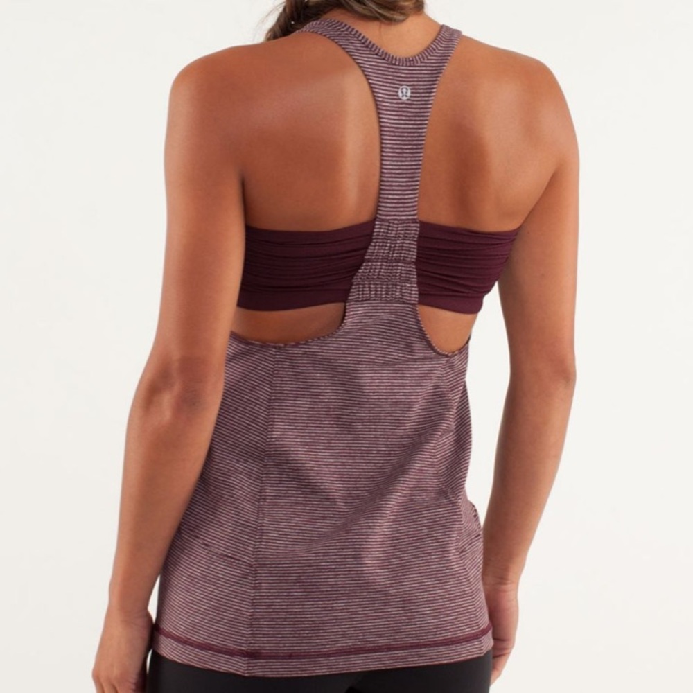 Lululemon Turbo Tank
Tonka Stripe Bordeaux Drama / Heathered Bordeaux Drama Sz 6